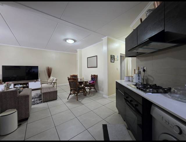 3 BEDROOM APARTMENT FOR SALE IN MODDERFONTEIN